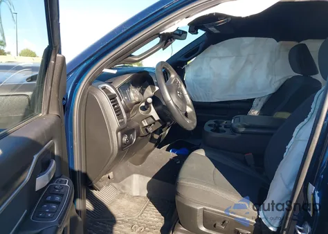 2024 Ram 2500 Big Horn 4X4 6'4 Box z USA, uszkodzony, nr VIN 3C6UR5DJ3RG383228